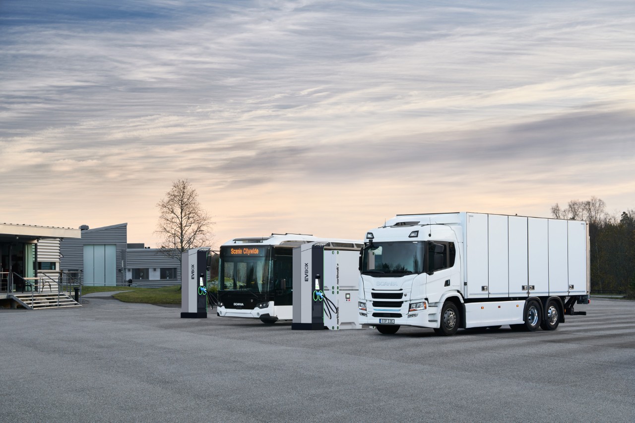 Charging solutions
Scania Citywide BEV 2-axle
Scania 25 P BEV 6x2 rear-steer general cargo transport
