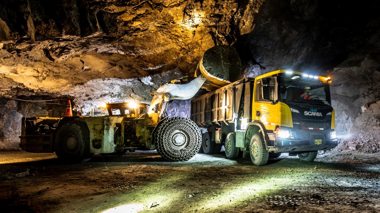 gruvlastbil tippare Scania P 450 XT
